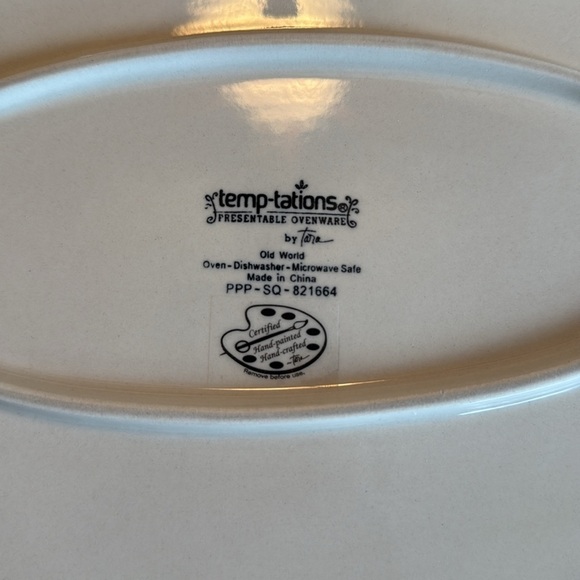 Temp-tations By Tara Old World Holiday Christmas Pointsettia Large Oval Platter - Picture 7 of 10